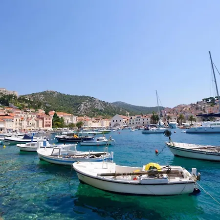 Apartamento In With Terrace, Air Conditioning, Wi-fi, Dishwasher Hvar Town